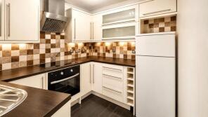 Flat 5, Amblefield Court, Hillgrove Lane, Petworth GU28 9HL