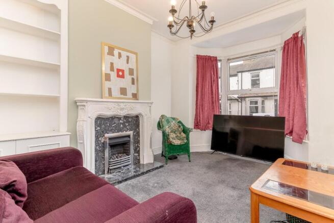 2 bed House for sale Image 5