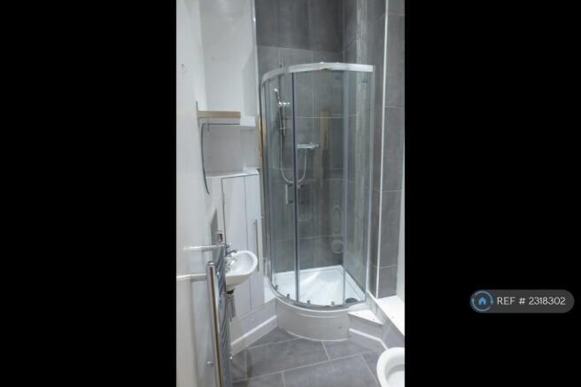 Bed 1's Own Bathroom