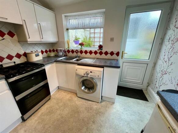 Kitchen Area.jpg
