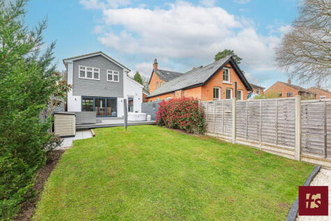 Longdown Road, Sandhurst, GU47 8QG