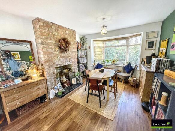 3 bed Semi-Detached for sale Image 6