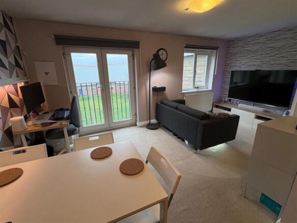 2 bed Apartment for sale Image 4