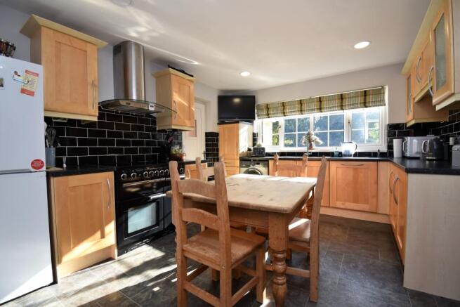 Rawfield Lane, Fairburn (25)Kitchen DIning
