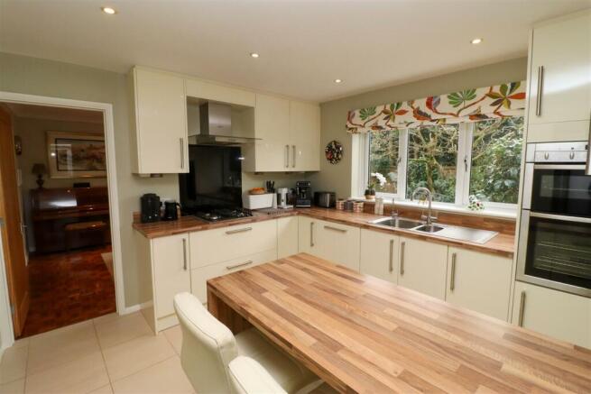 Kitchen/Breakfast Room