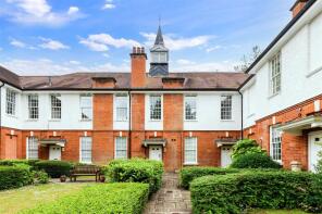 Flat 10, Farmstead, South View, Epsom KT19 7LB