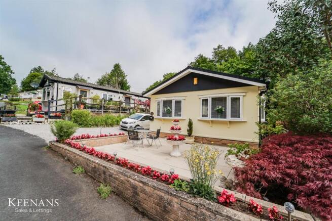 2 bed Park Home for sale Image 8