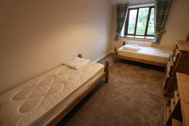 2 bed Apartment to rent Image 6