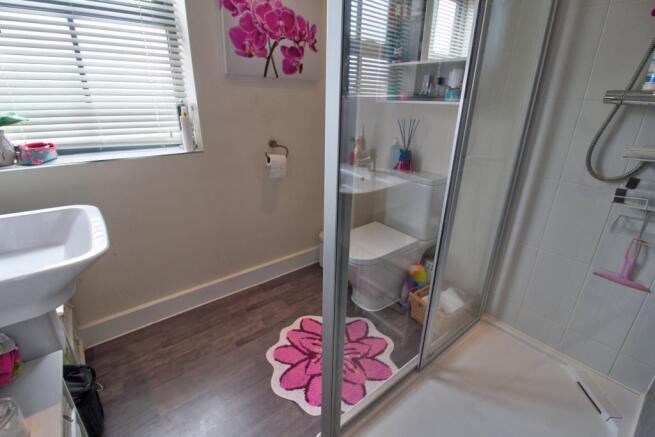 Bedroom 1 en suite
