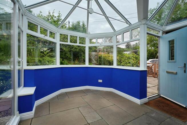 4 bed Detached for sale Image 11