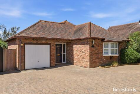 Lower Road, Mountnessing, CM15