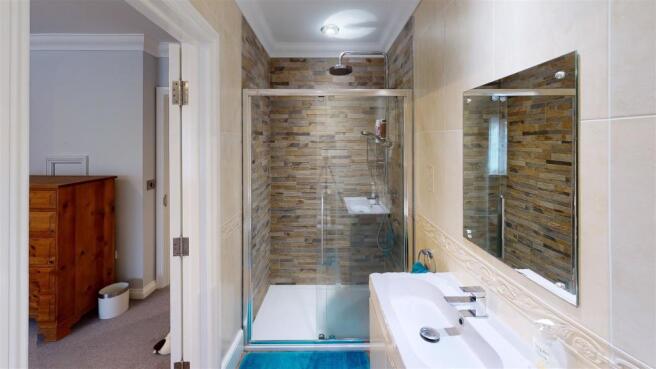Ensuite.
