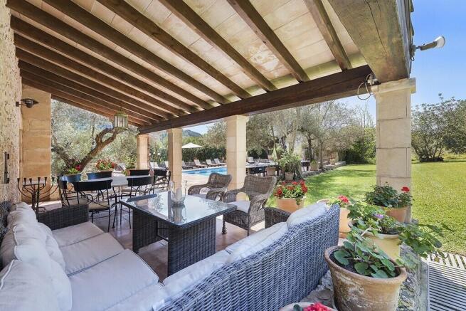 covered terrace