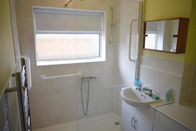 Shower Room 1 landscape.JPG