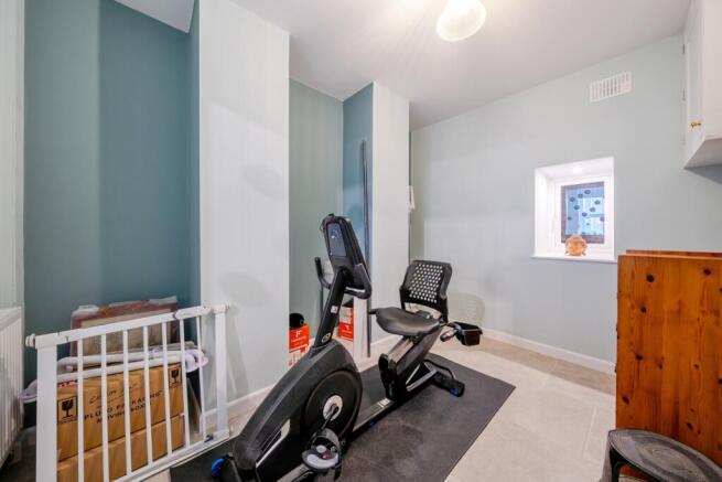 2 bed Terraced for sale Image 6