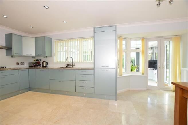 Kitchen/Breakfast Room