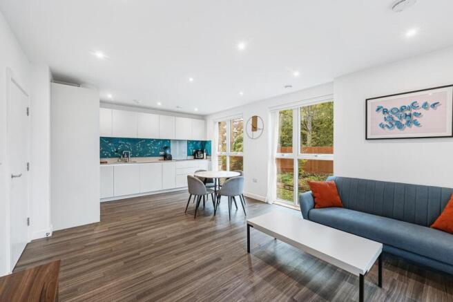 8 Howell Court-4.jpg