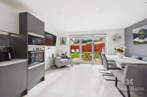 7, Staithes Road, Wakefield WF1 5FR