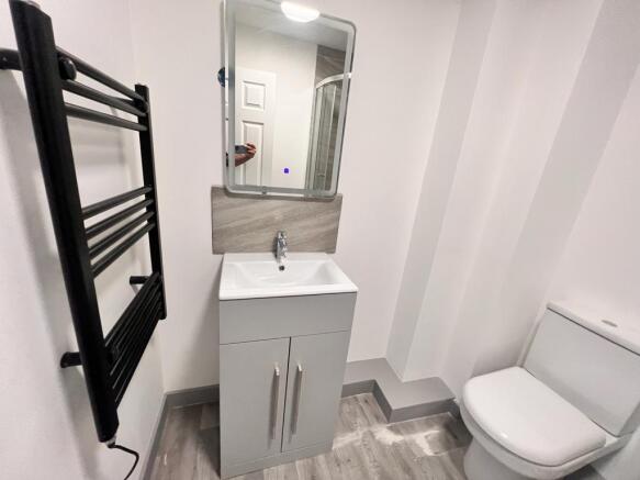 1 bed Apartment to rent Image 6