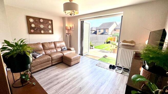 2 bed Semi-Detached for sale Image 4