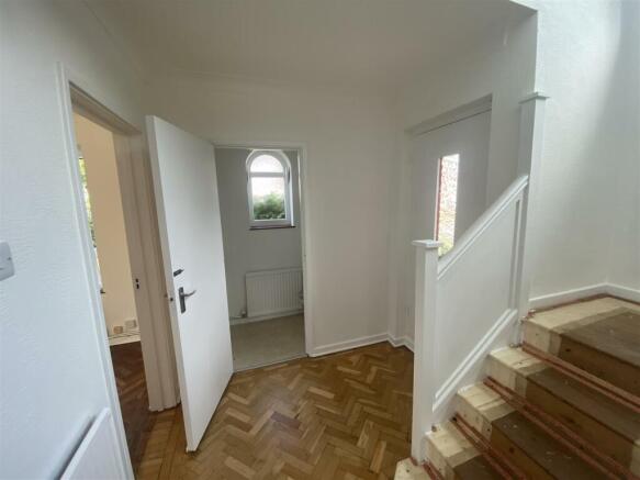 Hallway (2).jpg