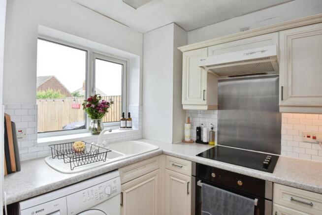 2 bed Terraced for sale Image 7