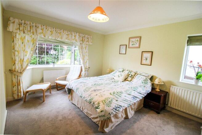 2 bed Bungalow for sale Image 5