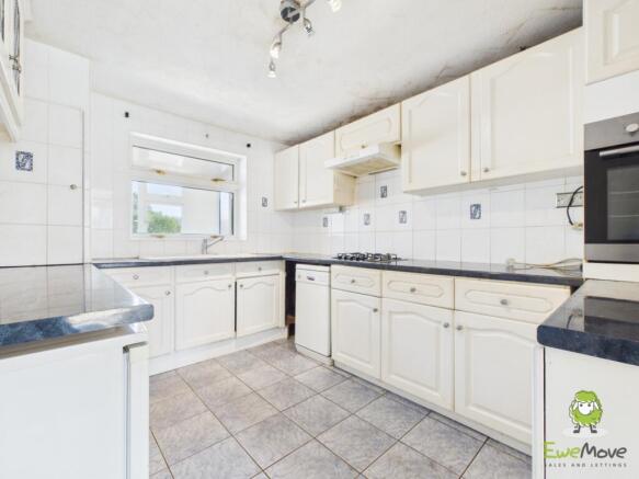 EweMove Estate Agents Basingstoke - Gilbert Close