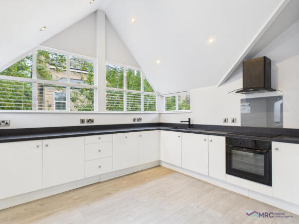 Unique Two Bed Semi-Detached House with Garage to