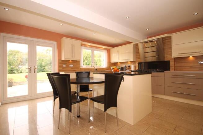 Kitchen/Breakfast Room