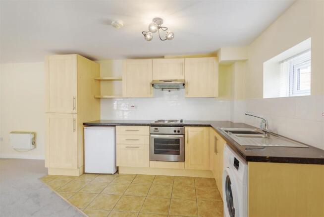 OPEN PLAN LIVING ROOM/ KITCHEN