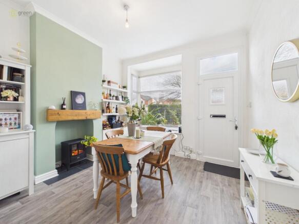 cam01698g0pr0165still001