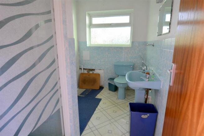Ensuite.JPG