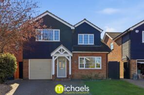 6, Heathfields, Colchester CO6 3QP