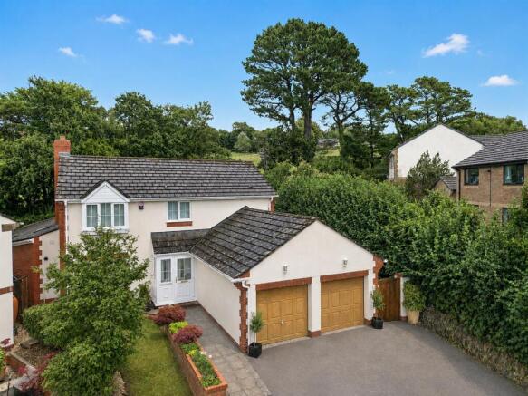 14 Kesterel Way Front.jpeg