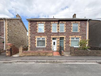 Bridge Street, Risca, NP11