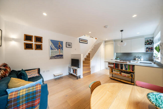 1411117-8-699c3bf...