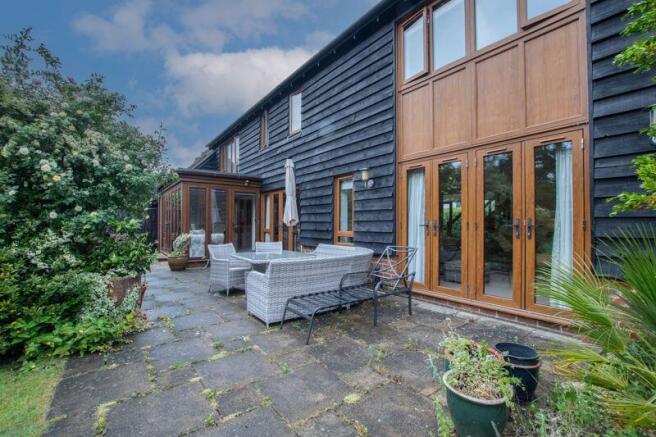 Patio access by all reception rooms