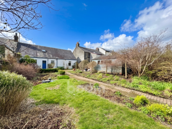 Calder Street, Lochwinnoch rear garden pic