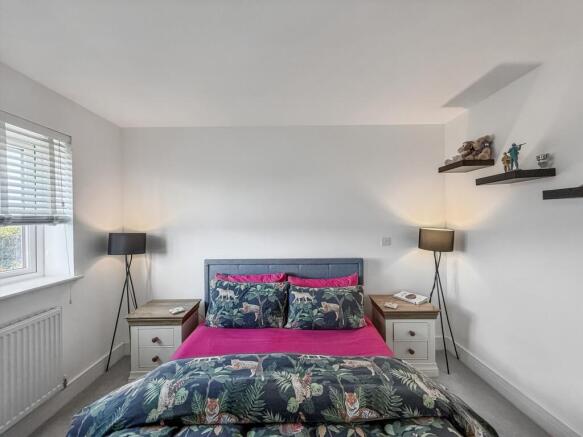 Raven Way, Shrivenham, Swindon, SN6 photo 3
