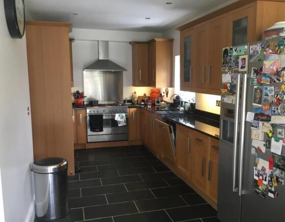 07a_Kitchen_DiningRoom.JPG