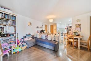 Flat 1, 4b, Highfield Parade, Waterlooville PO7 7QH