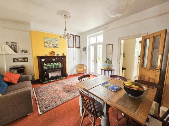 3 bed Terraced for sale Image 5