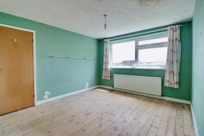 5 bed Detached for sale Image 9