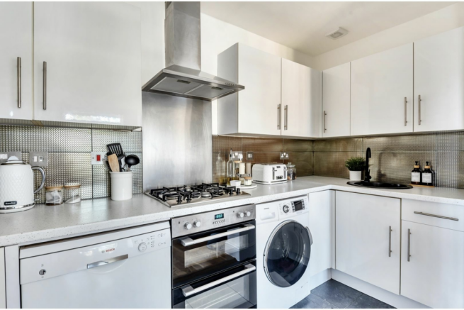 Lounge / Kitchen