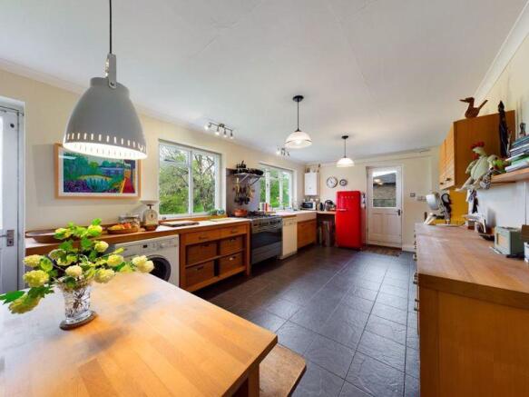Kitchen breakfast family room 