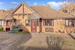 18, Windmill Close, Worcester WR1 3HH