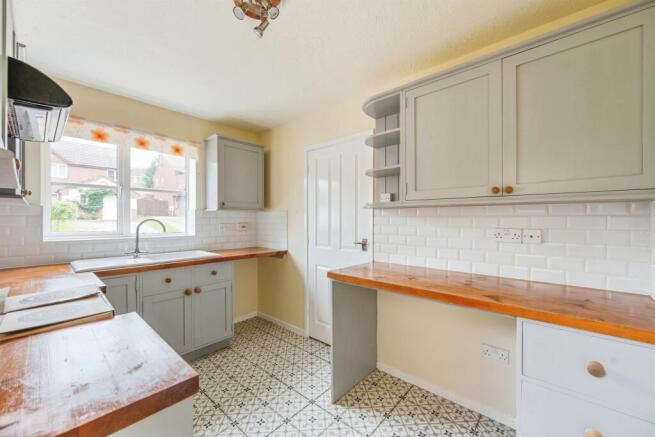 Kitchen: