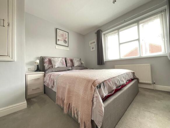 2 bed Semi-Detached for sale Image 8