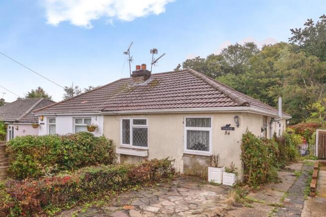 3-bed semi-detached on Fir Copse Road, Waterlooville, £260,000